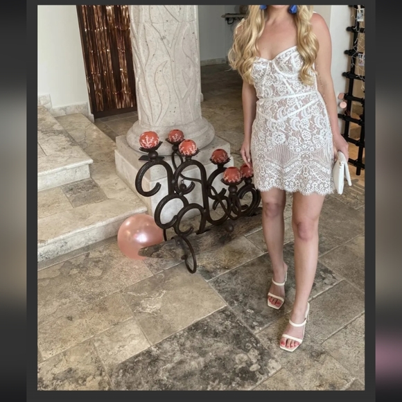 FOR LOVE & LEMONS TATI LACE CORSET DRESS ๐ค - Picture 12 of 13